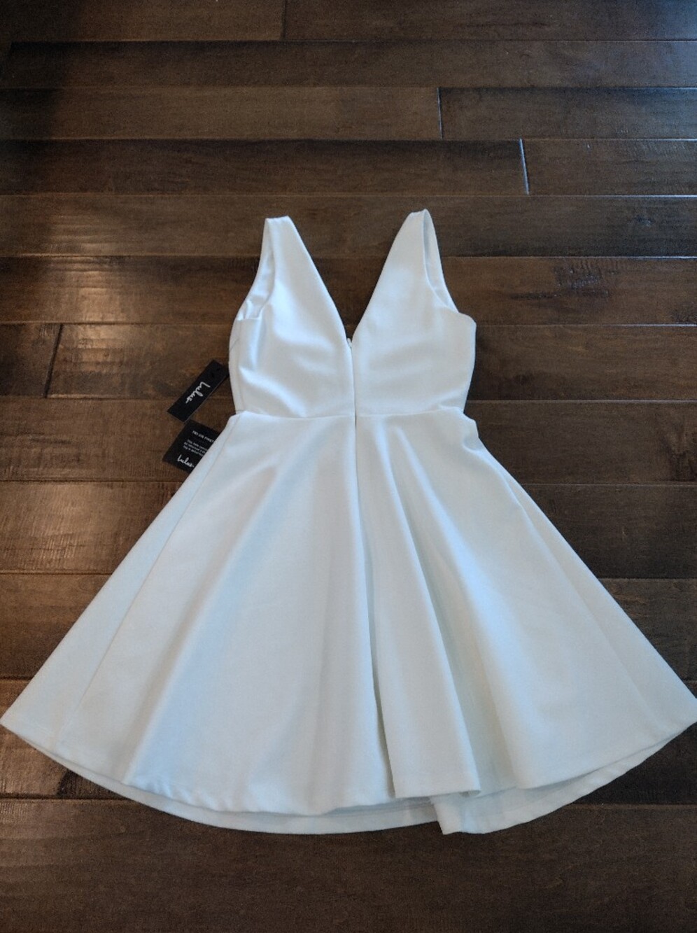 LULU'S Women's NWT white Take The Plunge deep v-neck skater dress - S - Picture 6 of 14